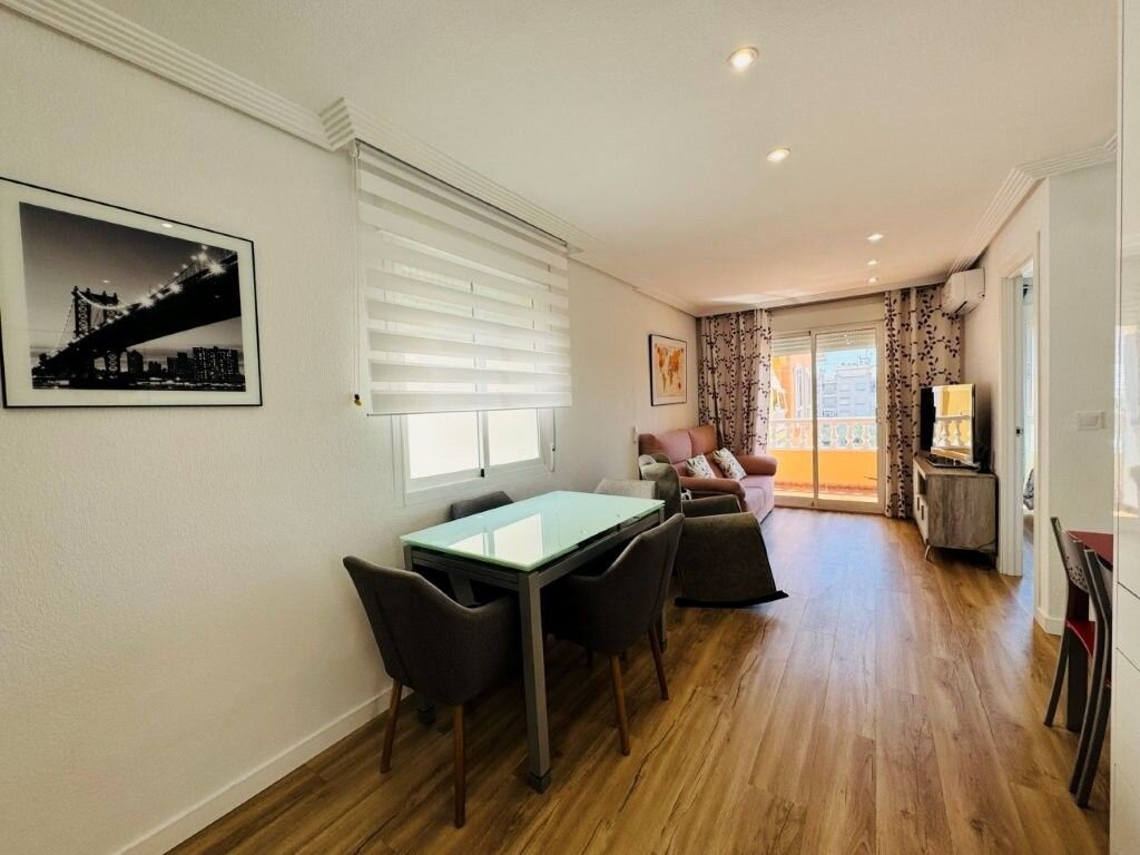 2-Bedroom Apartment in Los Secanos, Guardamar del Segura - Image 11