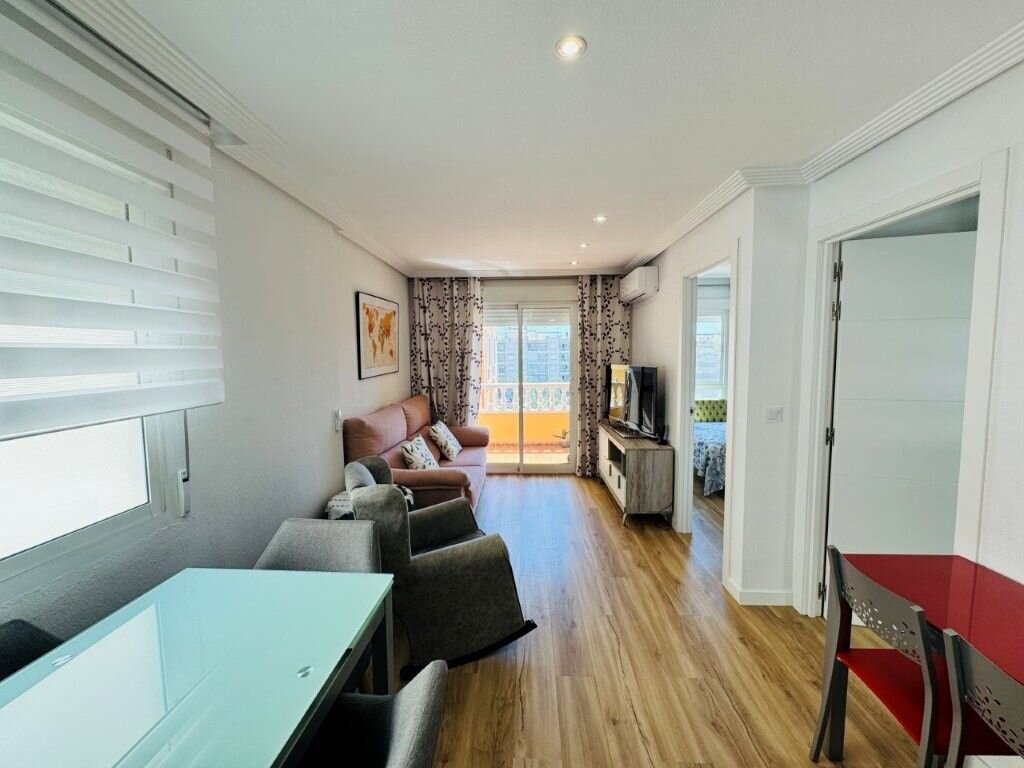 2-Bedroom Apartment in Los Secanos, Guardamar del Segura - Image 13