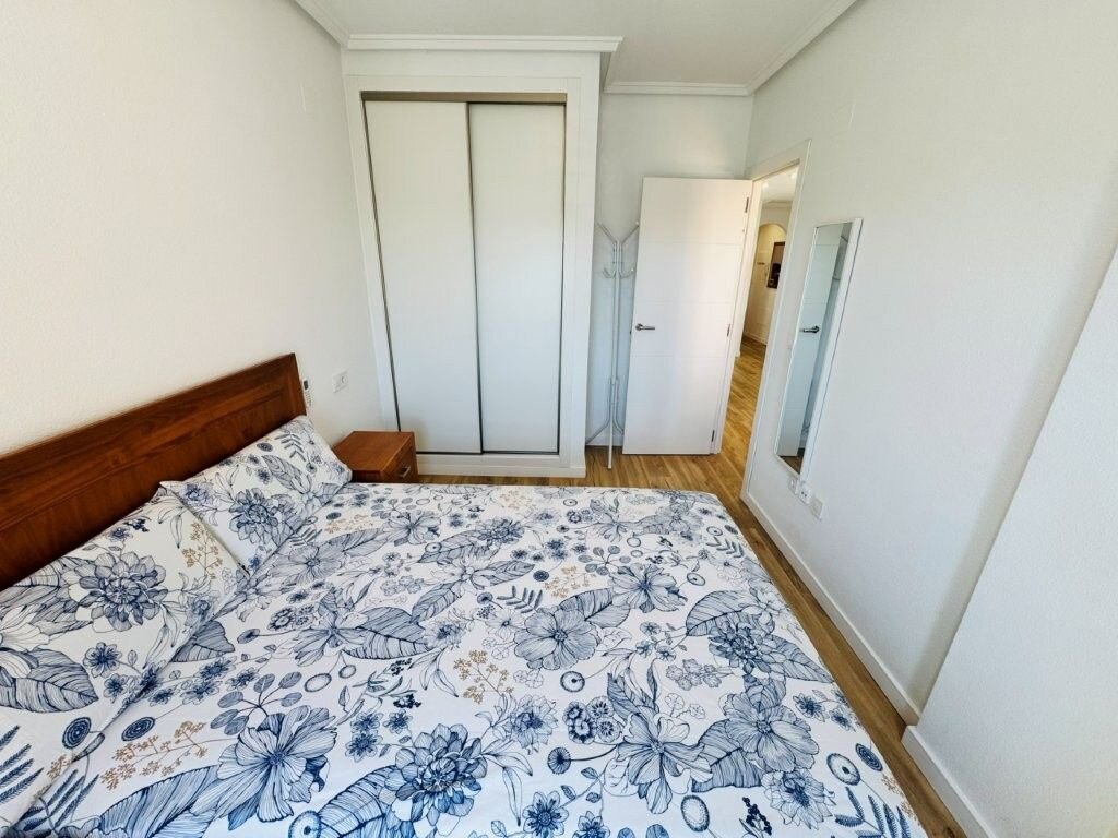 2-Bedroom Apartment in Los Secanos, Guardamar del Segura - Image 6