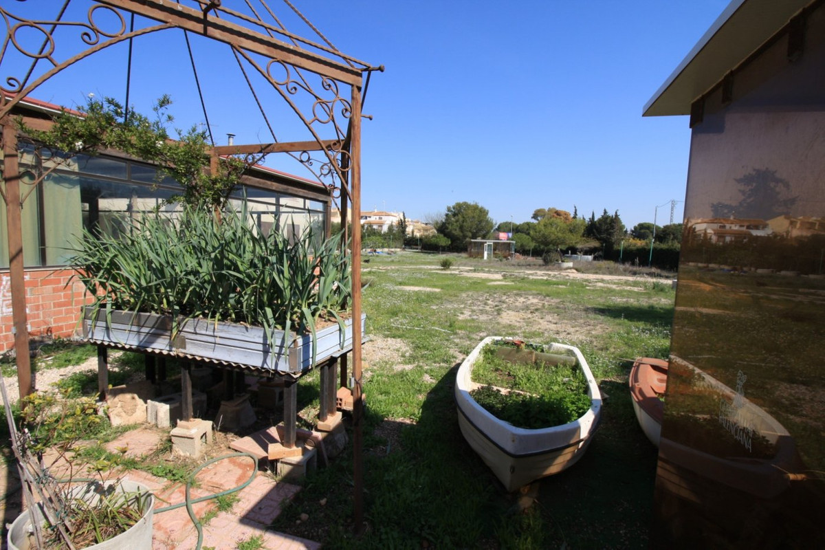 2-Bedroom Bungalow in Orihuela Costa | Sunny Casas - Cos... - Image 9