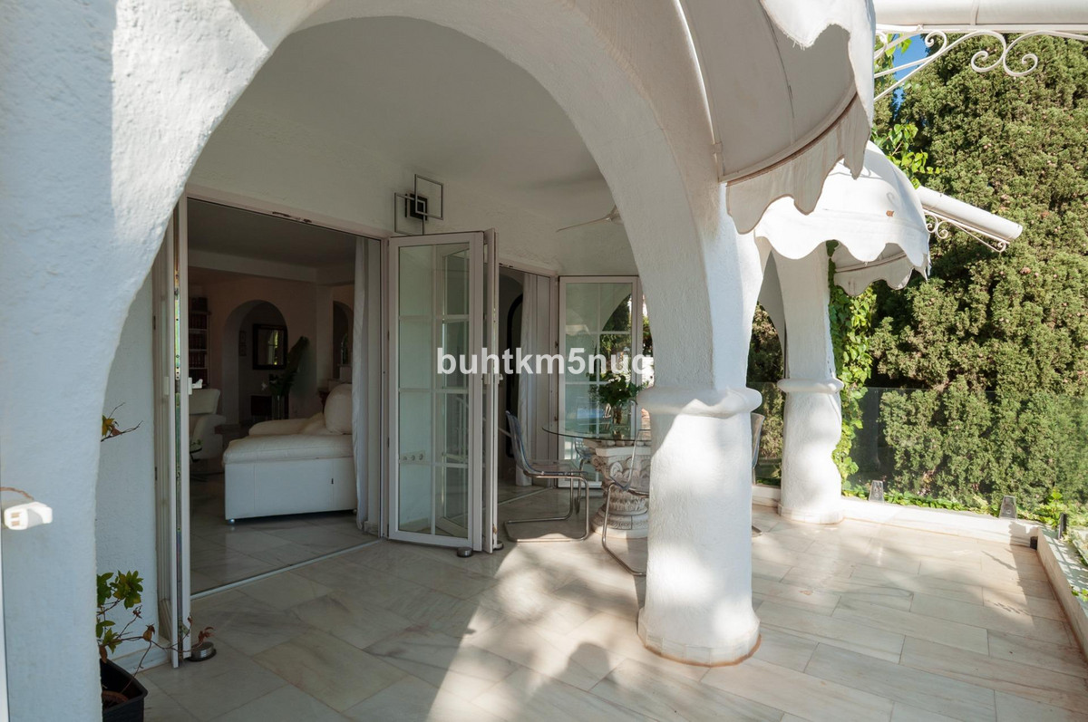 4-Bedroom Detached House in  Calpe | Sunny Casas - Costa ... - Image 10