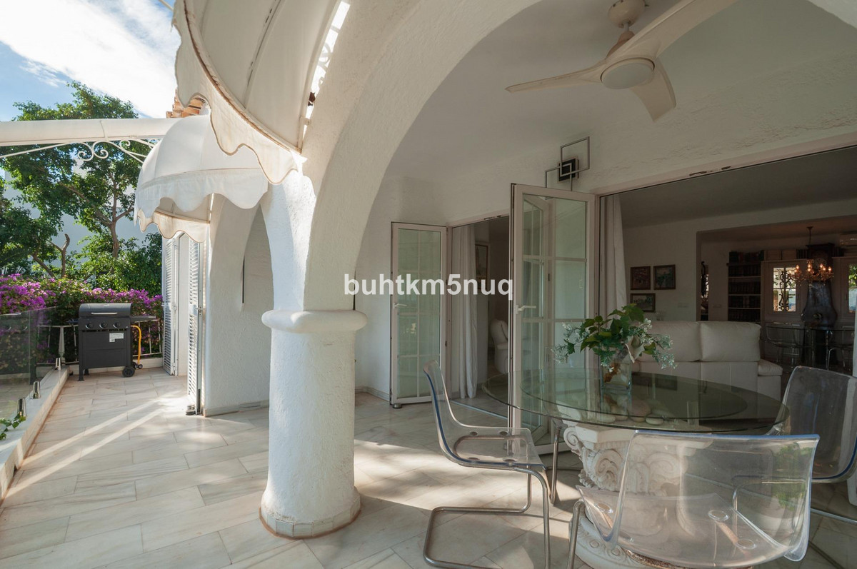 4-Bedroom Detached House in  Calpe | Sunny Casas - Costa ... - Image 11