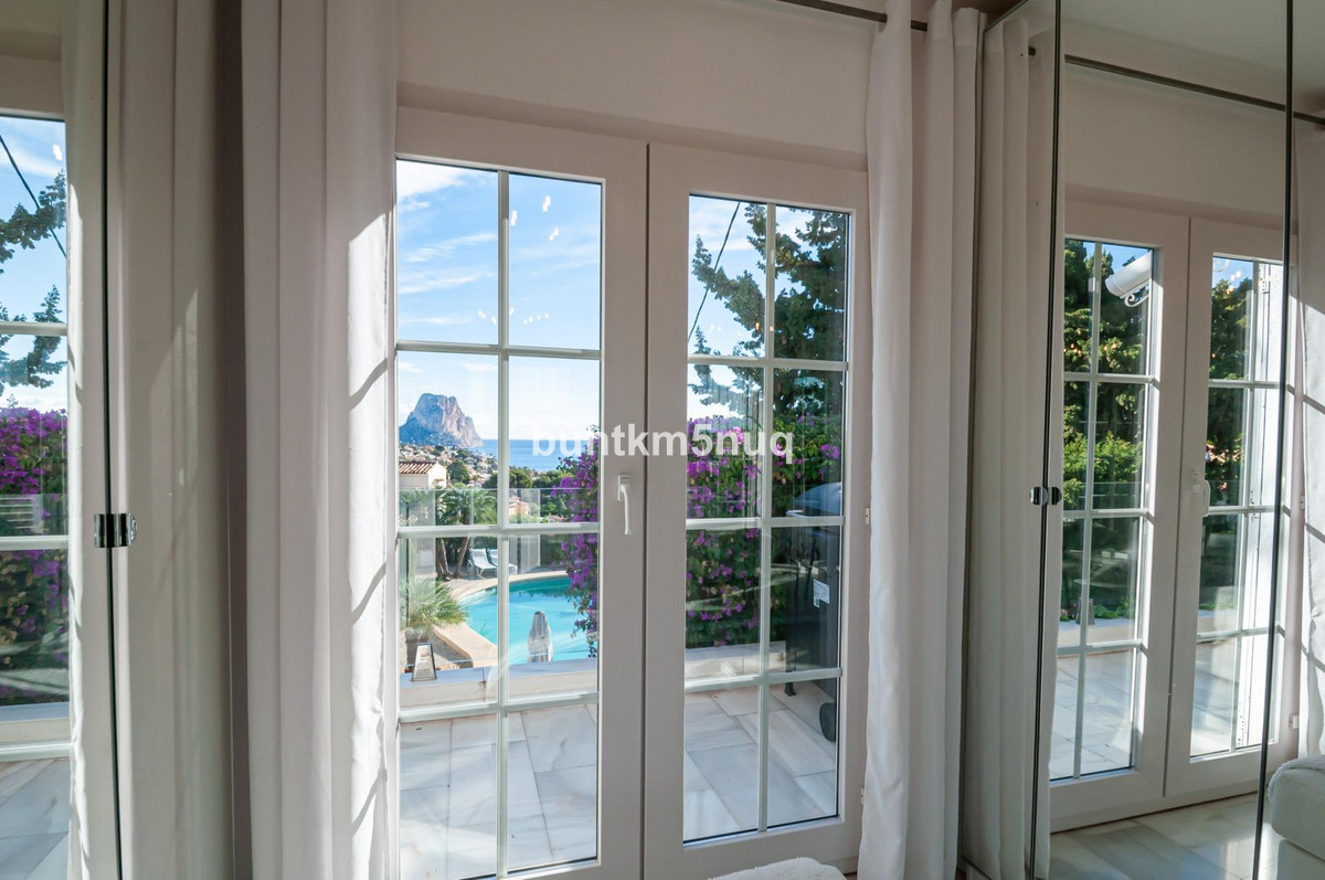 4-Bedroom Detached House in  Calpe | Sunny Casas - Costa ... - Image 19