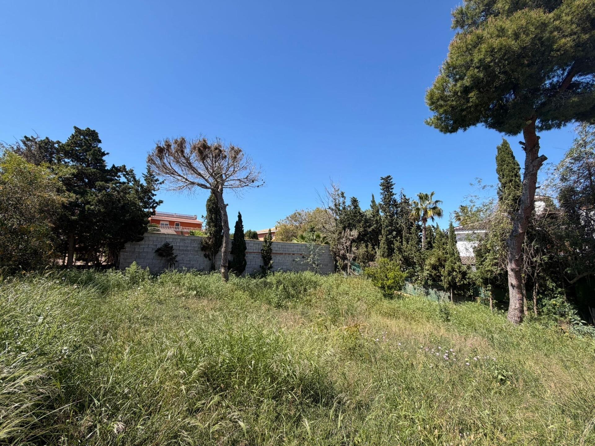 4-Bedroom Villa in La Siesta, Torrevieja - Image 32