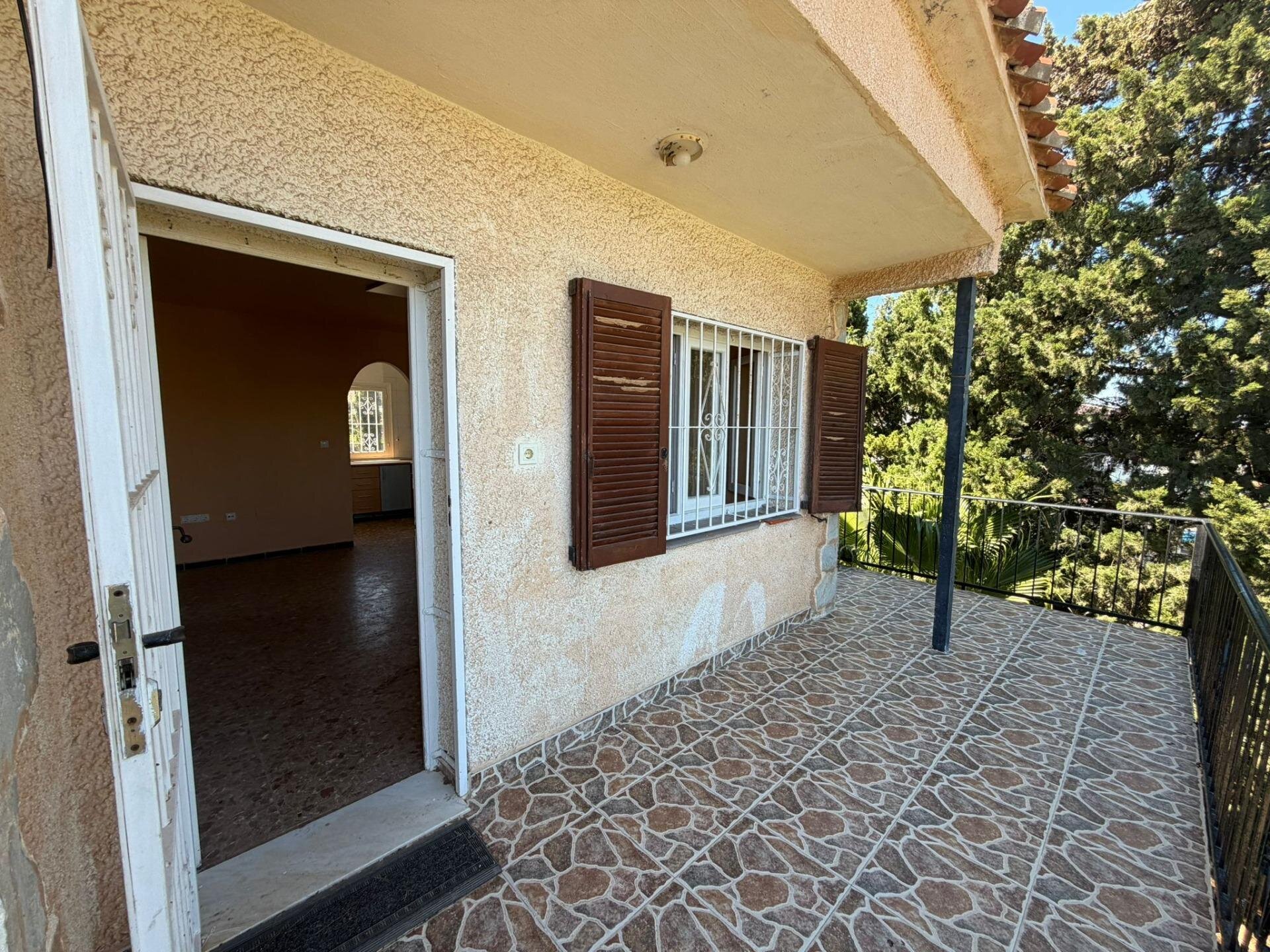 4-Bedroom Villa in La Siesta, Torrevieja - Image 6