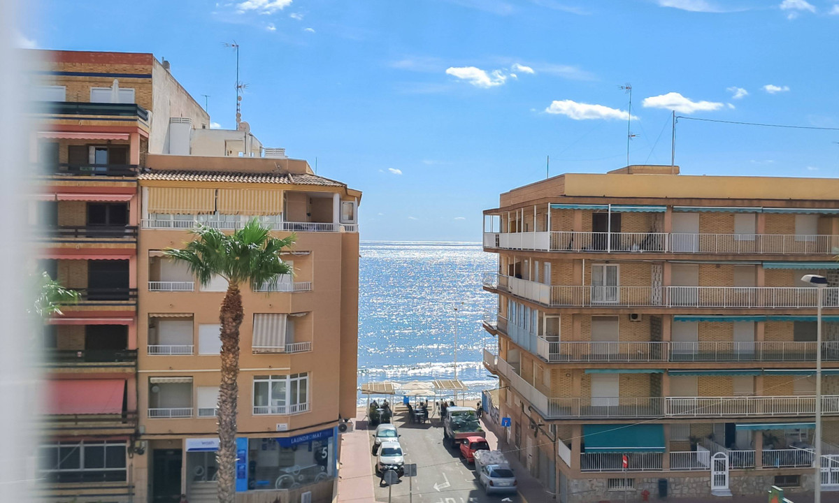 3-Bedroom Penthouse Apartment in Torrevieja | Sunny Casa... - Image 2