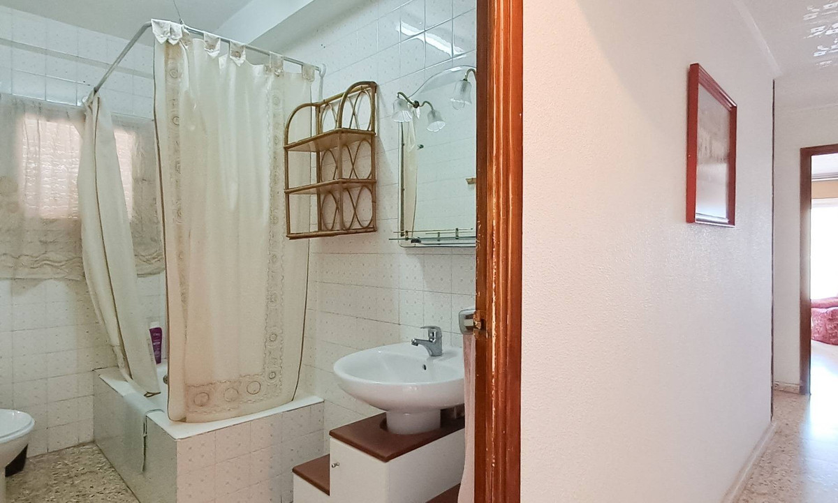 3-Bedroom Penthouse Apartment in Torrevieja | Sunny Casa... - Image 20