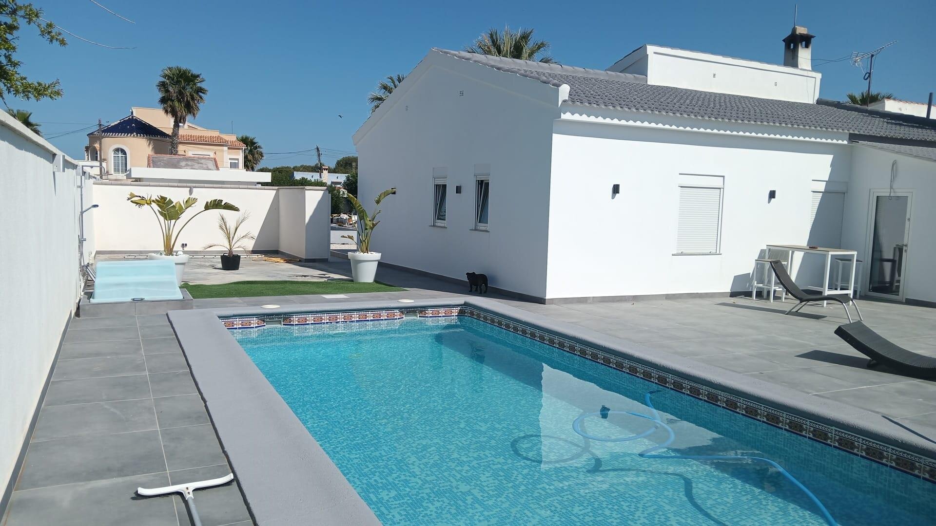 Villa de 4 Dormitorios en Lomas de Cabo Roig, Orihuela Costa - Image 36