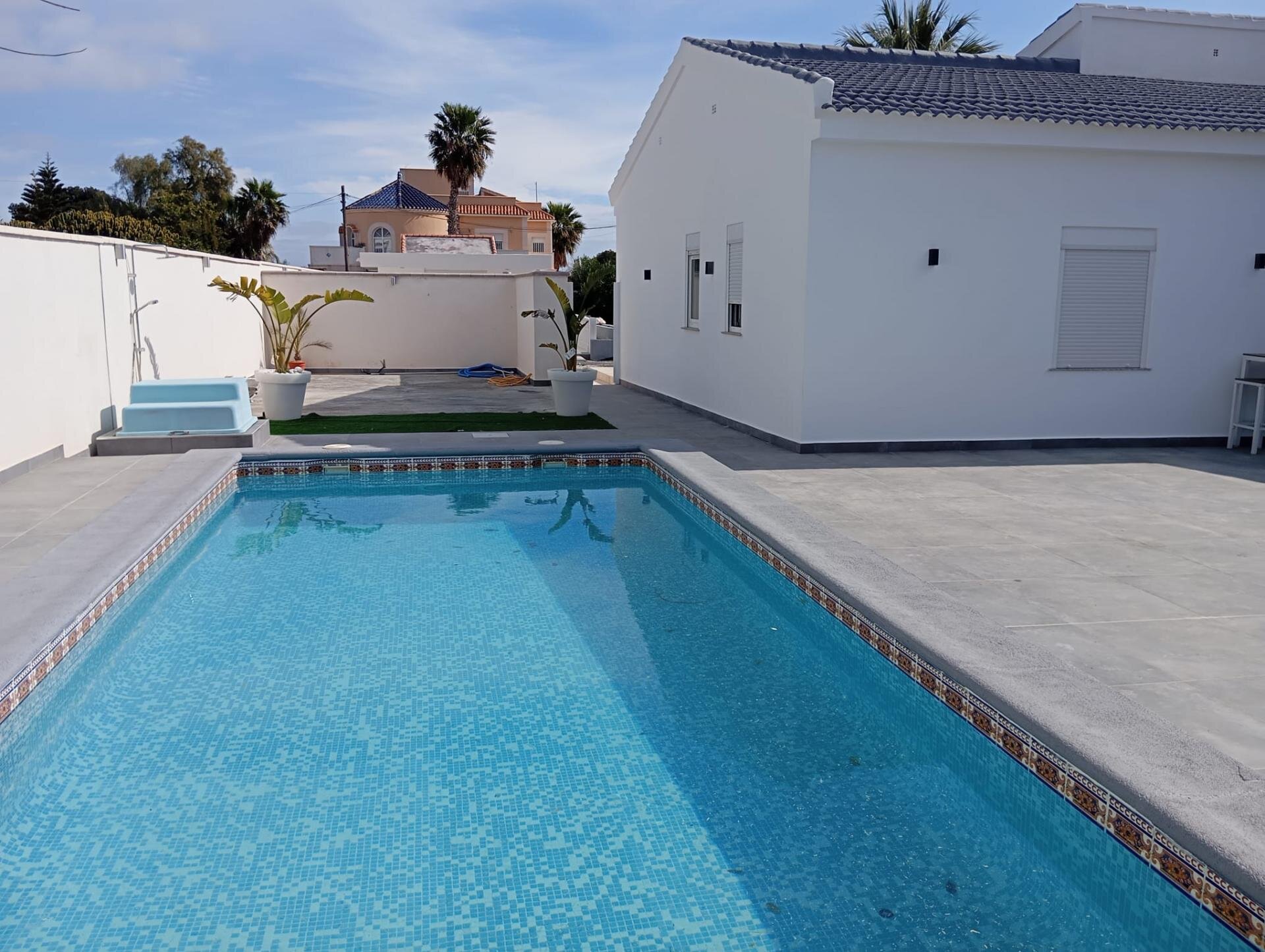 Villa de 4 Dormitorios en Lomas de Cabo Roig, Orihuela Costa - Image 43