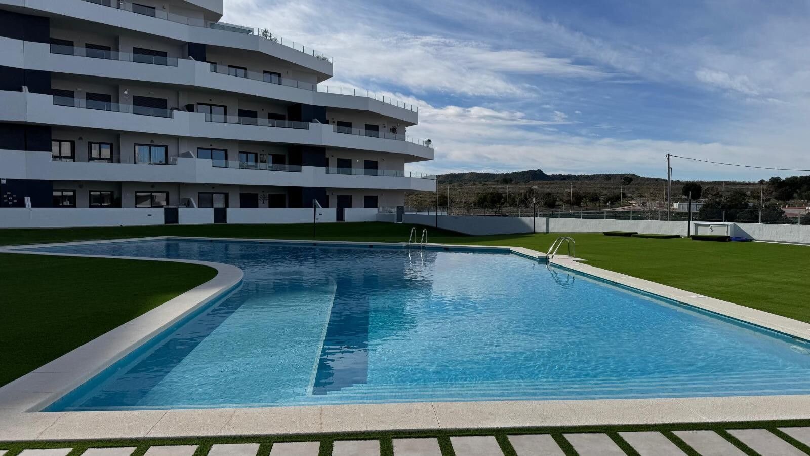 2-Bedroom Apartment in Pueblo, San Miguel de Salinas - Image 3