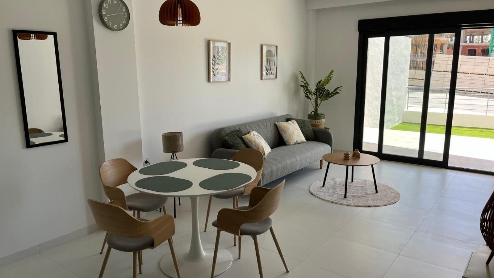 2-Bedroom Apartment in Pueblo, San Miguel de Salinas - Image 6
