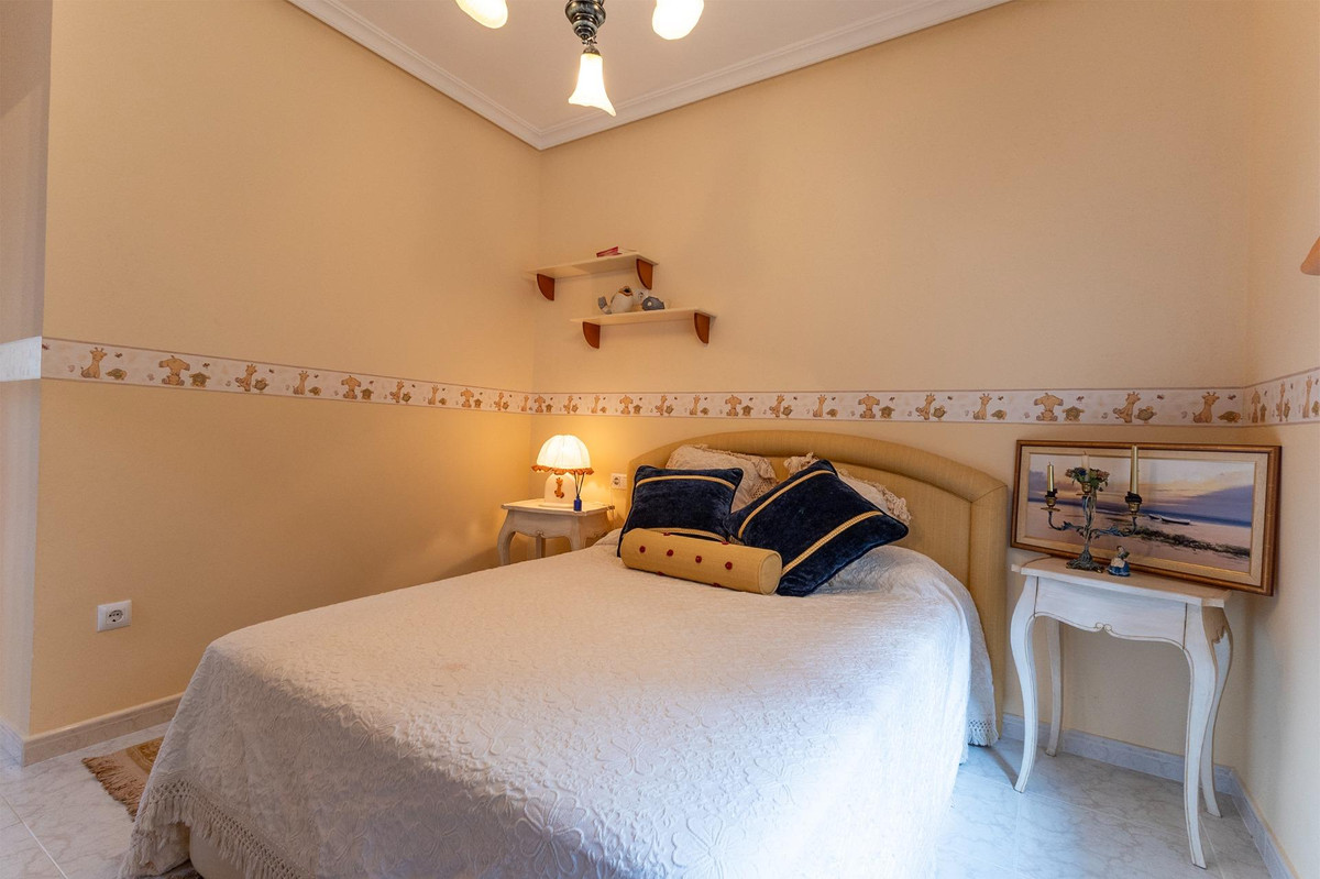 5-Bedroom Detached House in Ciudad Quesada, Rojales | Sun... - Image 12