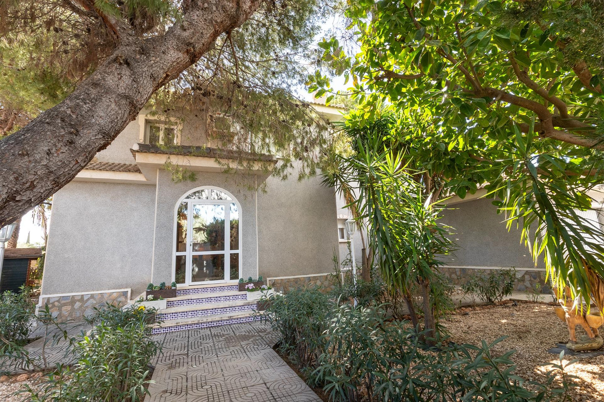 5-Bedroom Detached House in Ciudad Quesada, Rojales | Sun... - Image 22