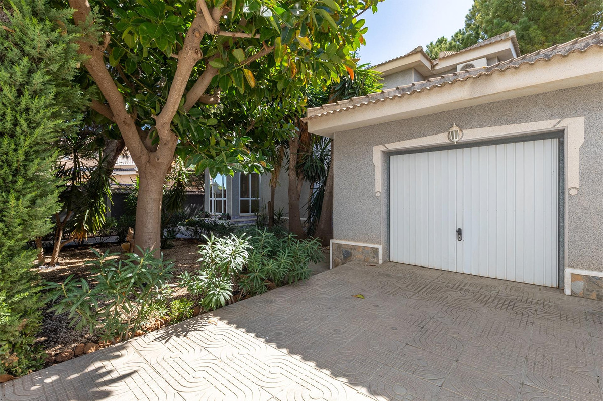 5-Bedroom Detached House in Ciudad Quesada, Rojales | Sun... - Image 23