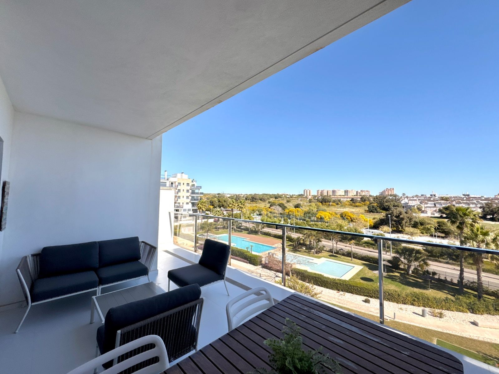 2-Bedroom Apartment in Pilar de la Horadada - Image 11