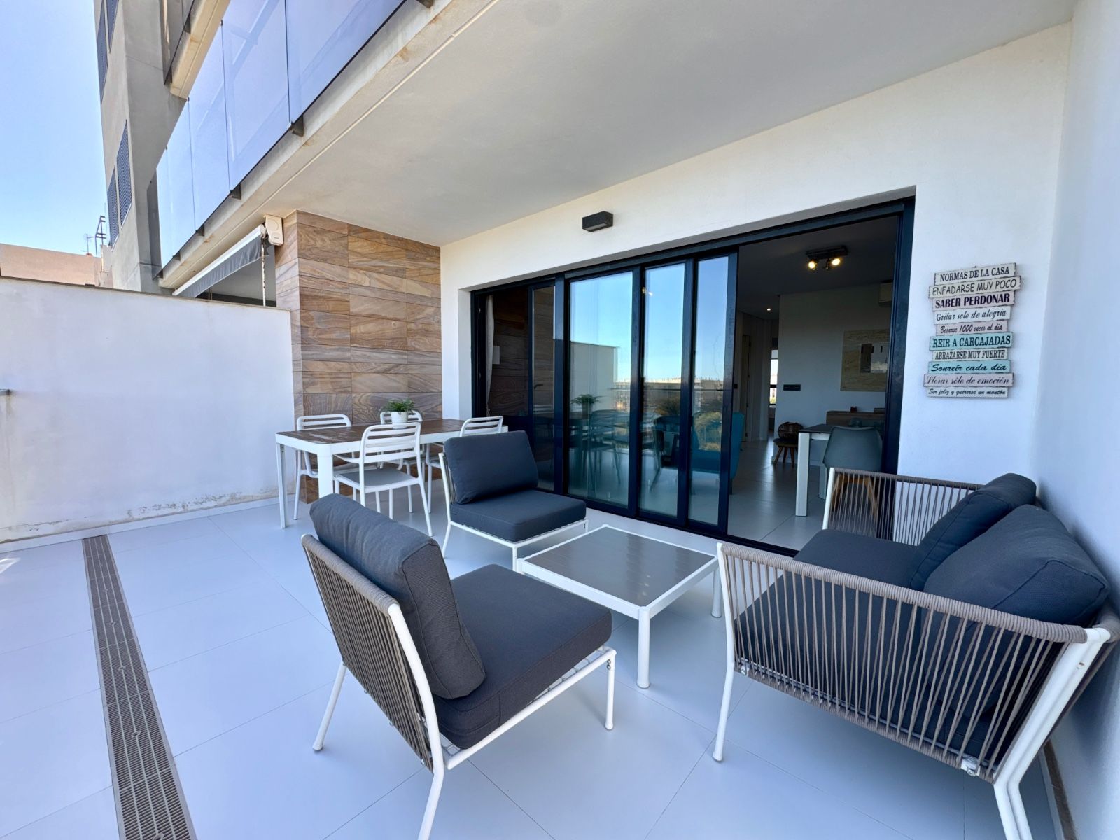 2-Bedroom Apartment in Pilar de la Horadada - Image 9