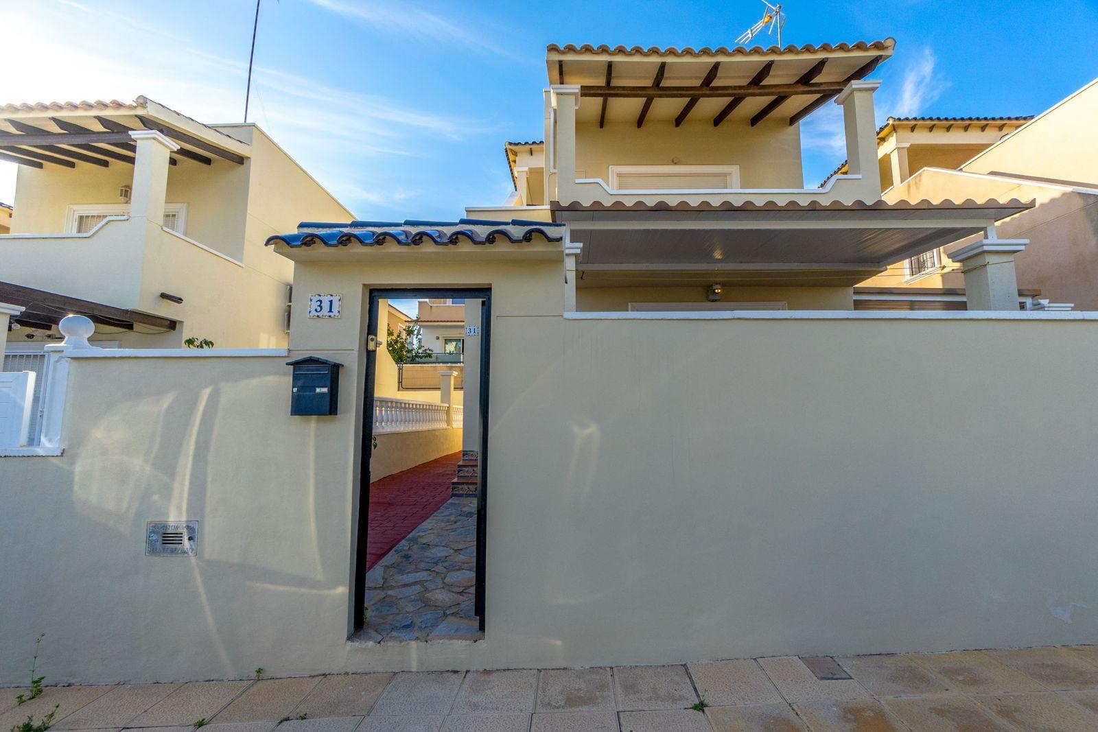 3-Bedroom House in Las Filipinas, San Miguel de Salinas - Image 35