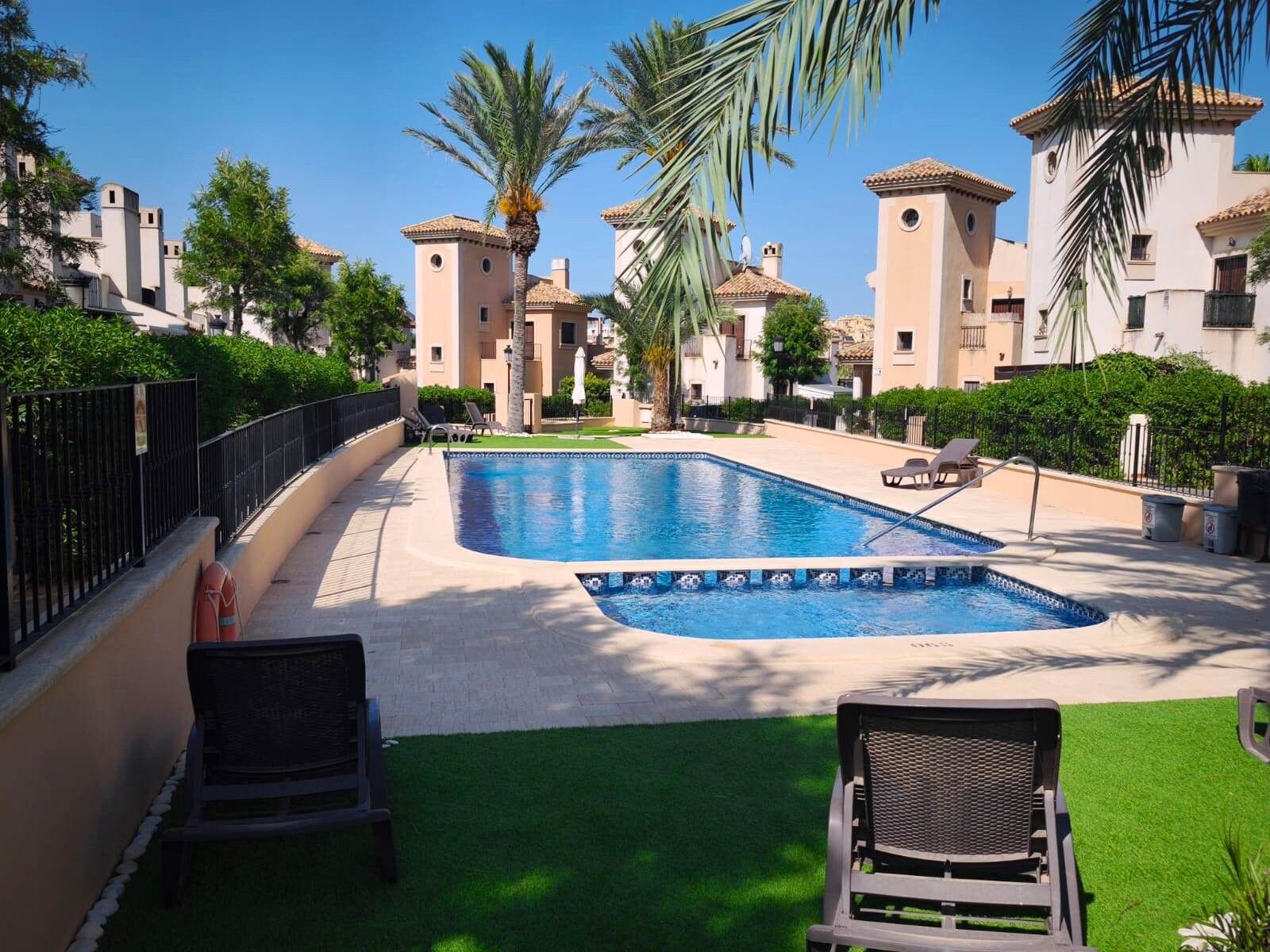 Huis met 3 Slaapkamers in Comunidad Valenciana, Algorfa - Image 1